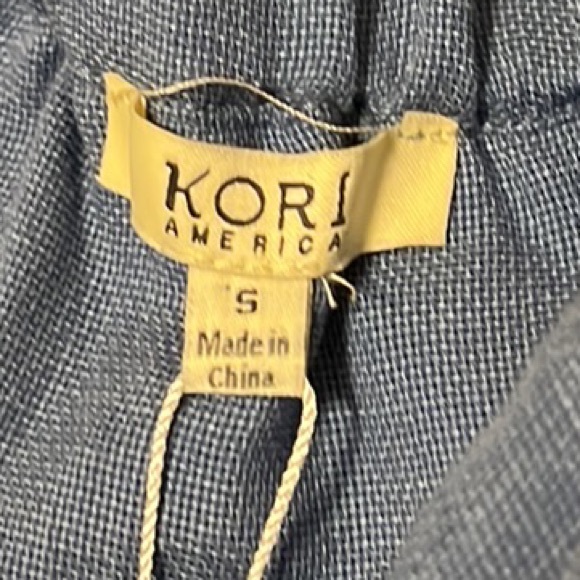 Women’s KORI America, On/Off Shoulder, Cold Shoulder Top, Sky Blue, Size Small - Picture 3 of 4